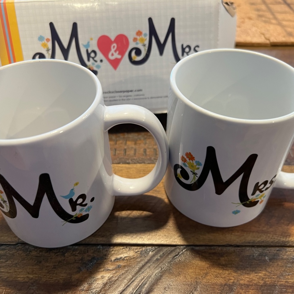 Mr and Mrs mugs and trinket tray